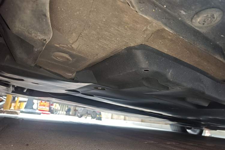 Used Toyota Avalon 2019 2.0L XLE Premium Edition China VI Chassis Front Left