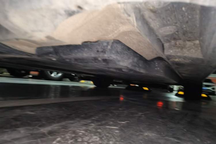 Used Toyota Avalon 2019 2.0L Luxury Edition China VI Standard Chassis Front Left