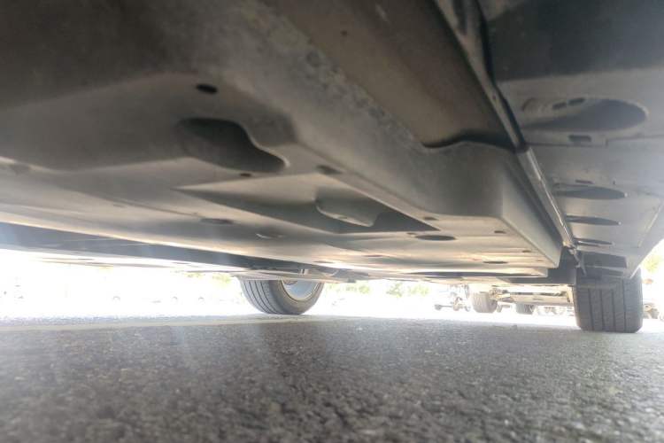 Used Toyota Avalon 2019 2.5L Touring Premium Version China VI Standard Chassis Front Left