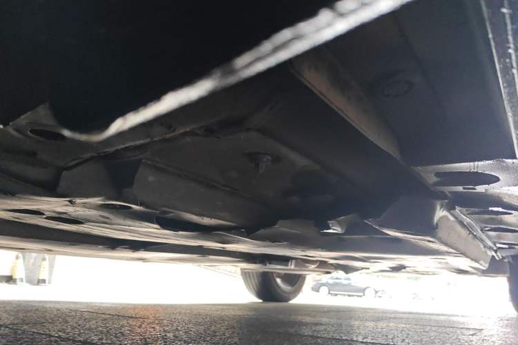 Used Toyota Avalon 2019 2.0L XLE Premium Edition China VI Chassis Front Left