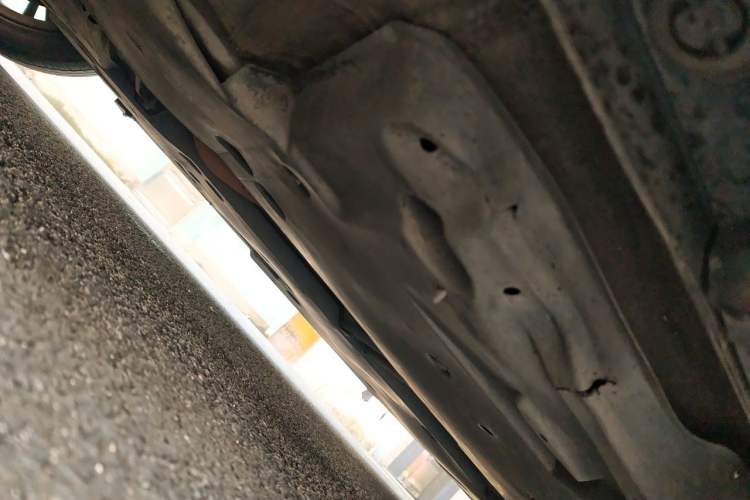 Used Toyota Avalon 2019 2.5L Touring Premium Version China VI Standard Chassis Front Left