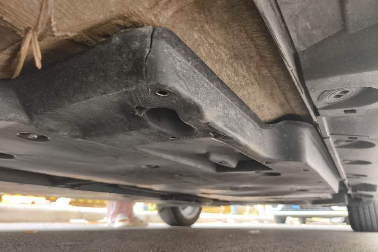 Used Toyota Avalon 2019 2.0L Luxury Edition China VI Standard Chassis Front Left