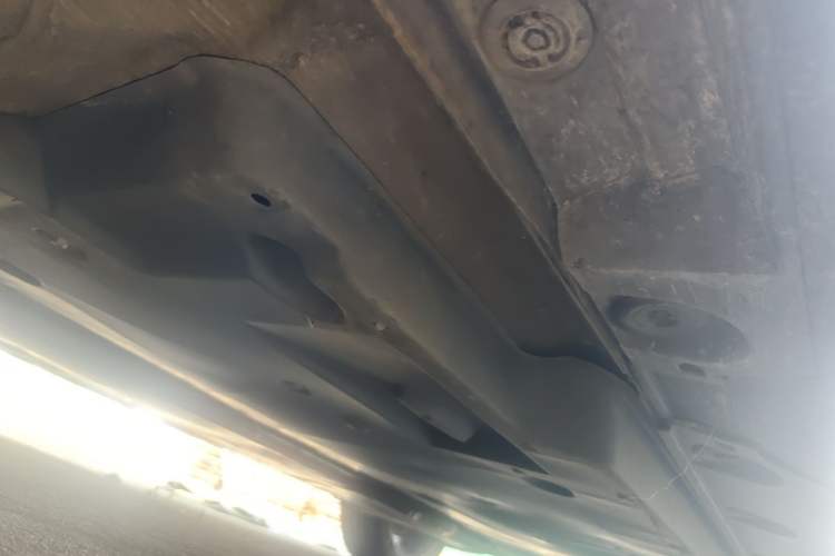 Used Toyota Avalon 2019 2.0L XLE Premium Edition China VI Chassis Front Left