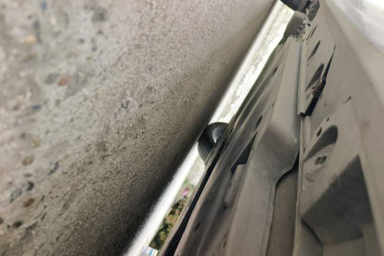 Used Toyota Avalon 2019 Dual-Engine 2.5L XLE Prestige Version China VI Standard Chassis Front Right