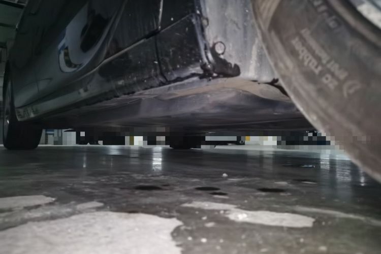 Used Toyota Avalon 2019 Dual-Engine 2.5L Luxury Edition China VI Standard Chassis Front Right