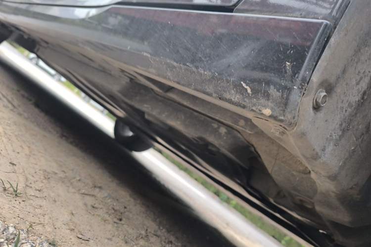 Used Toyota Avalon 2019 Dual-Engine 2.5L XLE Prestige Version China VI Standard Chassis Front Right
