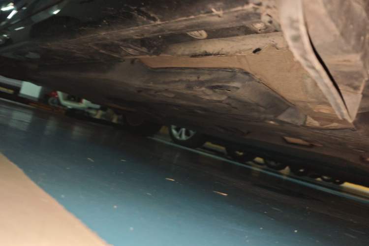 Used Toyota Avalon 2019 2.5L Ambition Version China VI Standard Chassis Front Right