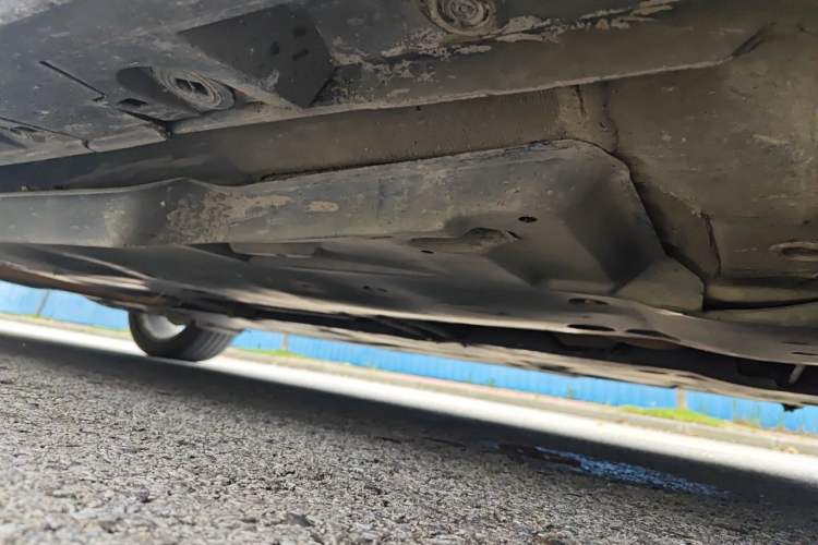 Used Toyota Avalon 2019 Dual-Engine 2.5L Limited Flagship Edition China V Standard Chassis Front Right