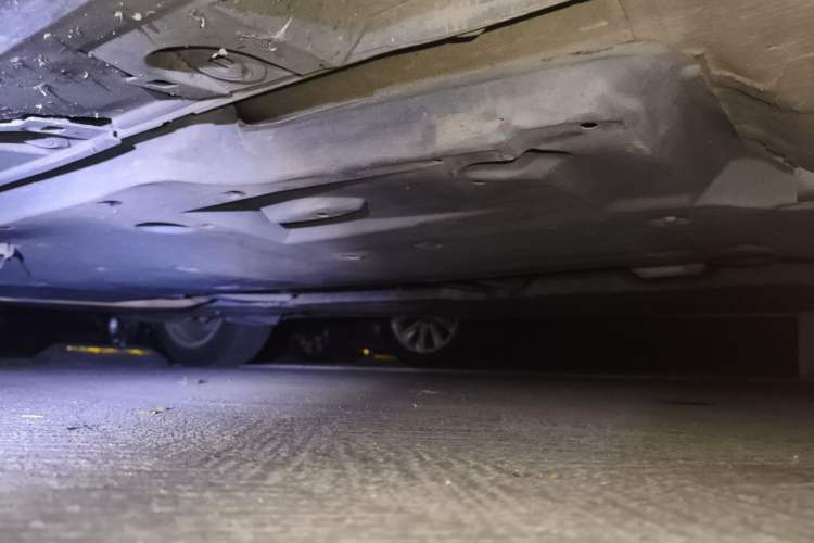 Used Toyota Avalon 2019 Dual-Engine 2.5L Luxury Edition China VI Standard Chassis Front Right