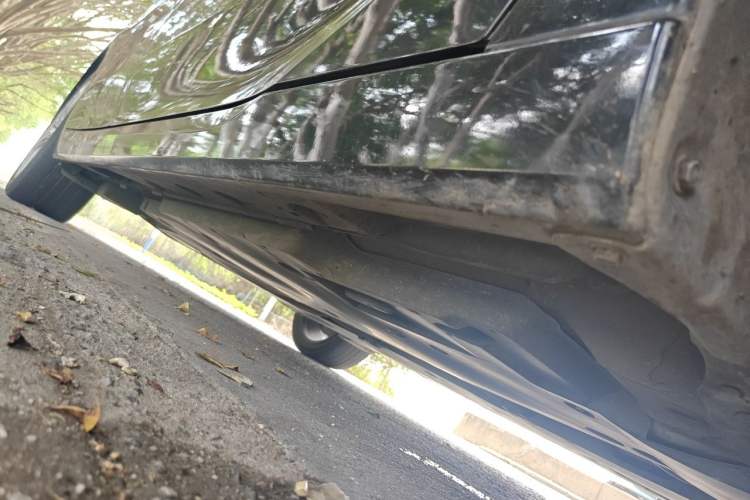 Used Toyota Avalon 2019 Dual-Engine 2.5L XLE Prestige Version China VI Standard Chassis Front Right