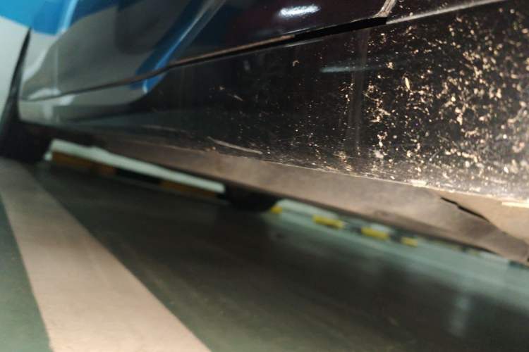 Used Toyota Avalon 2019 Dual-Engine 2.5L Luxury Edition China VI Standard Chassis Front Right