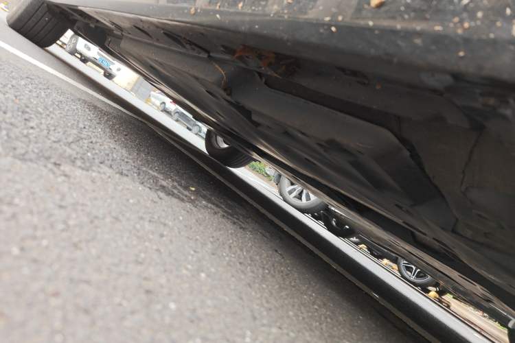 Used Toyota Avalon 2019 2.0L Luxury Edition China VI Standard Chassis Front Right