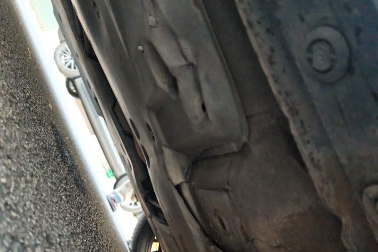 Used Toyota Avalon 2019 2.5L Touring Premium Version China VI Standard Chassis Front Right