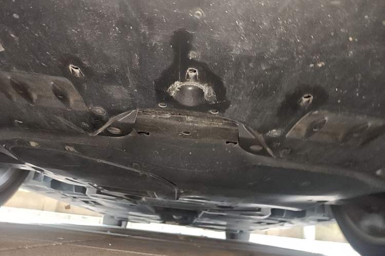 Used Toyota Avalon 2019 2.0L XLE Premium Edition China VI Chassis Front