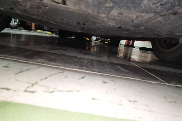 Used Toyota Avalon 2019 2.0L Luxury Edition China VI Standard Chassis Front