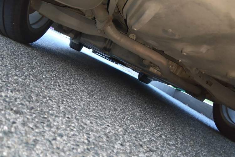 Used Toyota Avalon 2019 Dual-Engine 2.5L Luxury Edition China VI Standard Chassis Rear