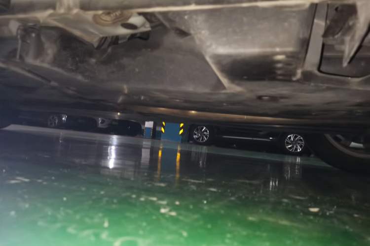 Used Toyota Avalon 2019 2.0L Ambition Edition China VI Chassis Rear Left