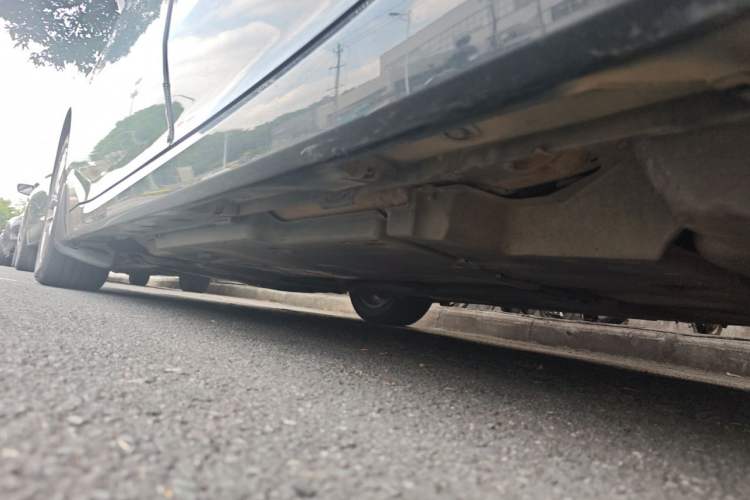Used Toyota Avalon 2019 Dual-Engine 2.5L Luxury Edition China VI Standard Chassis Rear Left