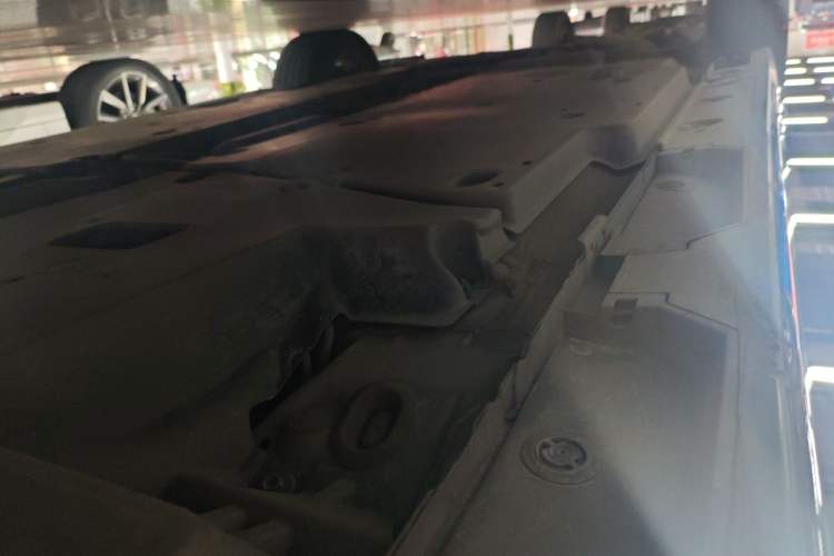 Used Toyota Avalon 2019 2.0L Ambition Edition China VI Chassis Rear Left