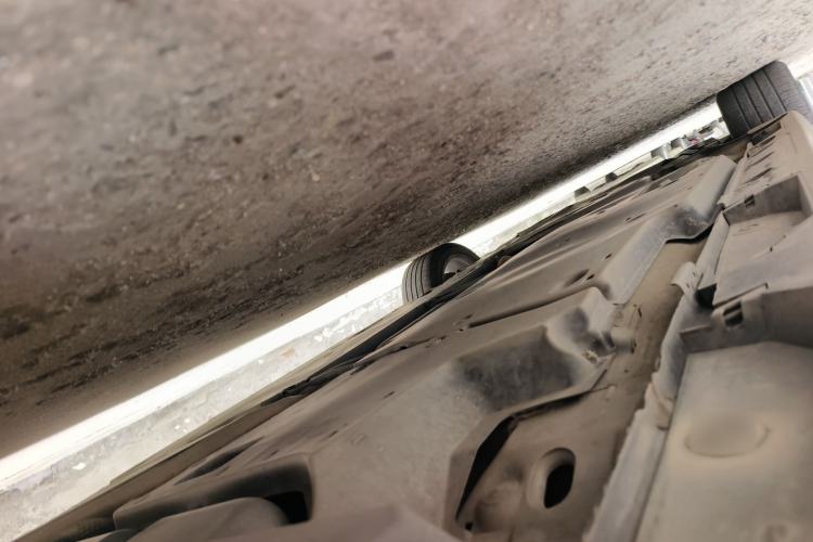 Used Toyota Avalon 2019 Dual-Engine 2.5L XLE Prestige Version China VI Standard Chassis Rear Left
