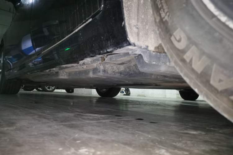 Used Toyota Avalon 2019 Dual-Engine 2.5L Luxury Edition China VI Standard Chassis Rear Left