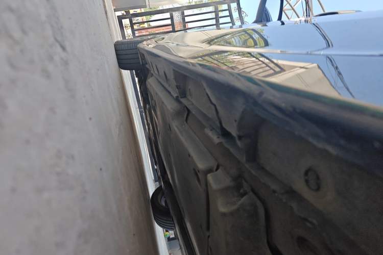 Used Toyota Avalon 2019 Dual-Engine 2.5L Luxury Edition China VI Standard Chassis Rear Left