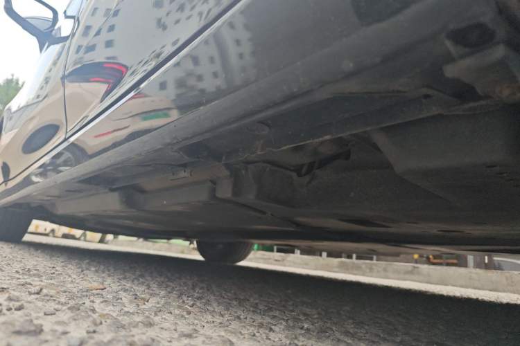 Used Toyota Avalon 2019 2.5L Touring Premium Version China VI Standard Chassis Rear Left
