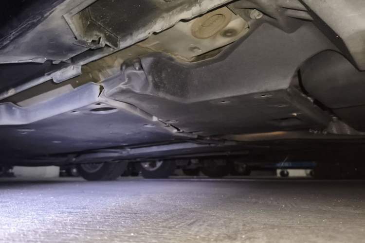 Used Toyota Avalon 2019 Dual-Engine 2.5L Luxury Edition China VI Standard Chassis Rear Left