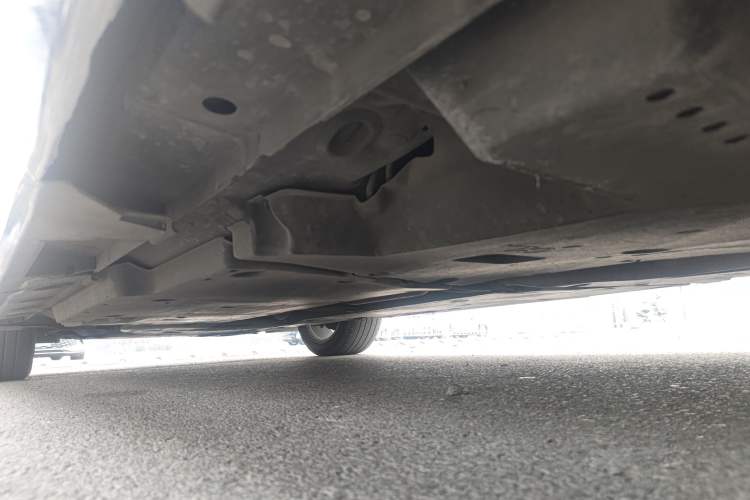Used Toyota Avalon 2019 2.0L XLE Premium Edition China VI Chassis Rear Left