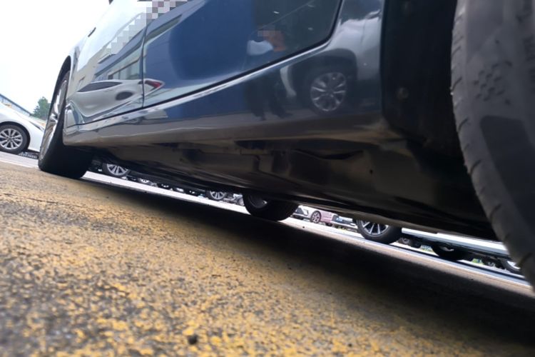 Used Toyota Avalon 2019 Dual-Engine 2.5L XLE Prestige Version China VI Standard Chassis Rear Left