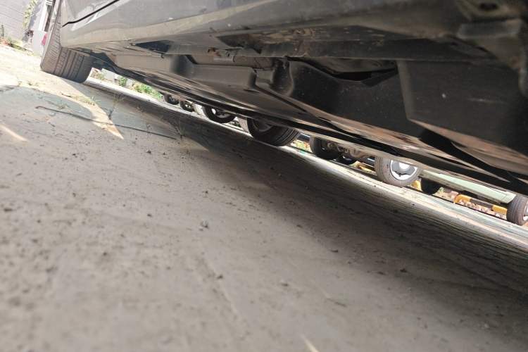 Used Toyota Avalon 2019 Dual-Engine 2.5L Limited Flagship Edition China VI Standard Chassis Rear Left