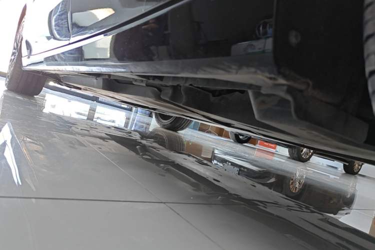 Used Toyota Avalon 2019 2.0L XLE Premium Edition China VI Chassis Rear Left
