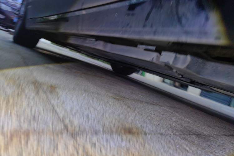 Used Toyota Avalon 2019 Dual-Engine 2.5L Limited Flagship Edition China VI Standard Chassis Rear Left