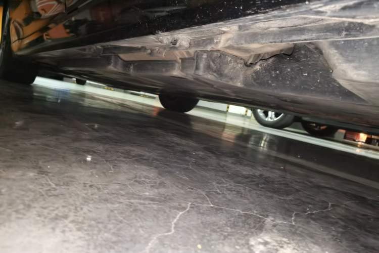 Used Toyota Avalon 2019 2.0L Luxury Edition China VI Standard Chassis Rear Left