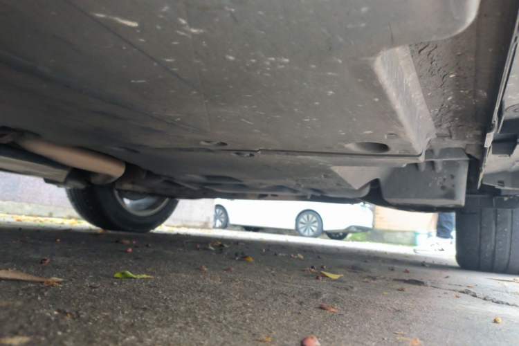 Used Toyota Avalon 2019 Dual-Engine 2.5L Luxury Edition China VI Standard Chassis Rear Left