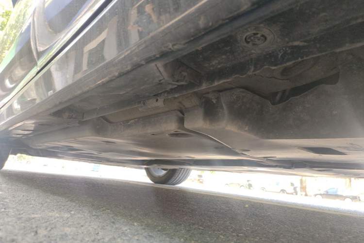 Used Toyota Avalon 2019 2.5L Touring Premium Version China VI Standard Chassis Rear Left
