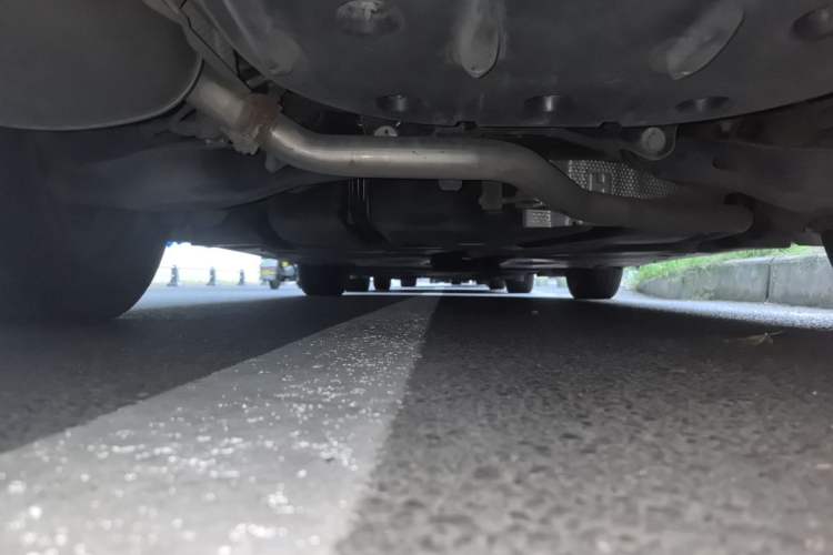Used Toyota Avalon 2019 Dual-Engine 2.5L Luxury Edition China VI Standard Chassis Rear