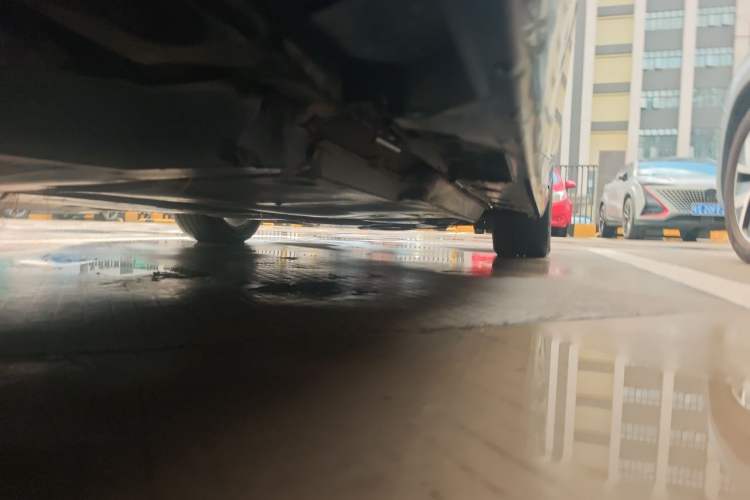 Used Toyota Avalon 2019 Dual-Engine 2.5L Limited Flagship Edition China V Standard Chassis Rear Right