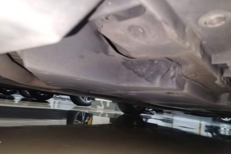 Used Toyota Avalon 2019 Dual-Engine 2.5L Luxury Edition China VI Standard Chassis Rear Right