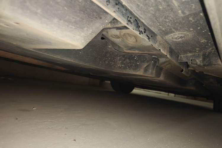 Used Toyota Avalon 2019 2.5L Touring Premium Version China VI Standard Chassis Rear Right