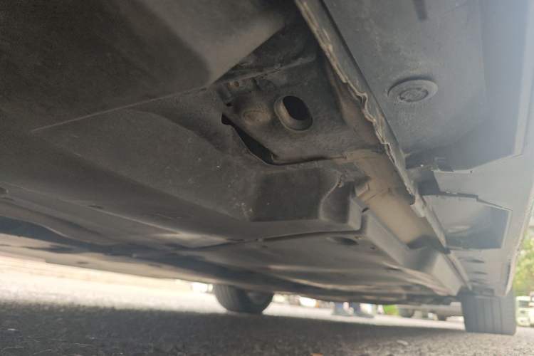 Used Toyota Avalon 2019 2.5L Touring Premium Version China VI Standard Chassis Rear Right