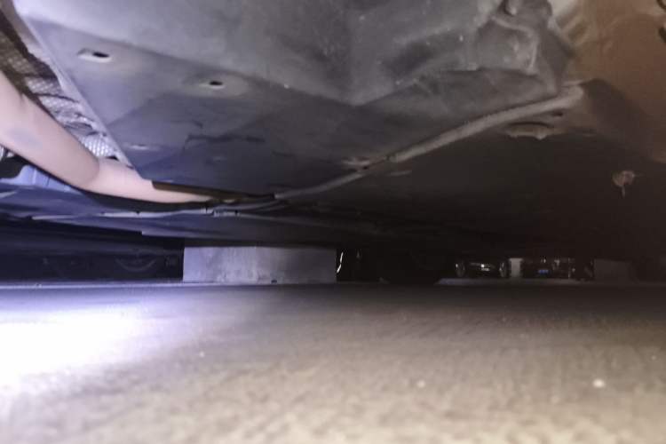 Used Toyota Avalon 2019 Dual-Engine 2.5L Luxury Edition China VI Standard Chassis Rear Right