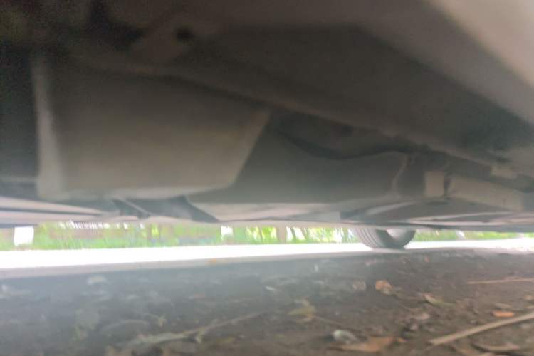 Used Toyota Avalon 2019 Dual-Engine 2.5L Limited Flagship Edition China VI Standard Chassis Rear Right