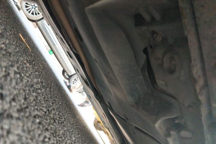 Used Toyota Avalon 2019 2.5L Touring Premium Version China VI Standard Chassis Rear Right