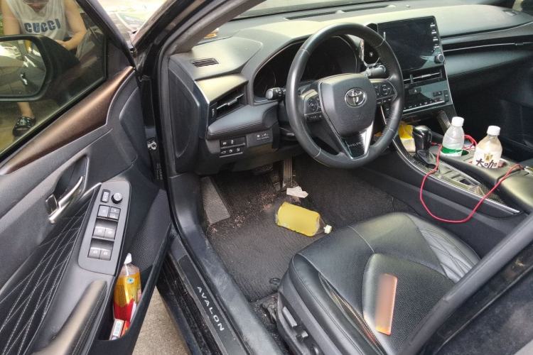 Used Toyota Avalon 2019 2.5L Touring Premium Version China VI Standard Driver Seat