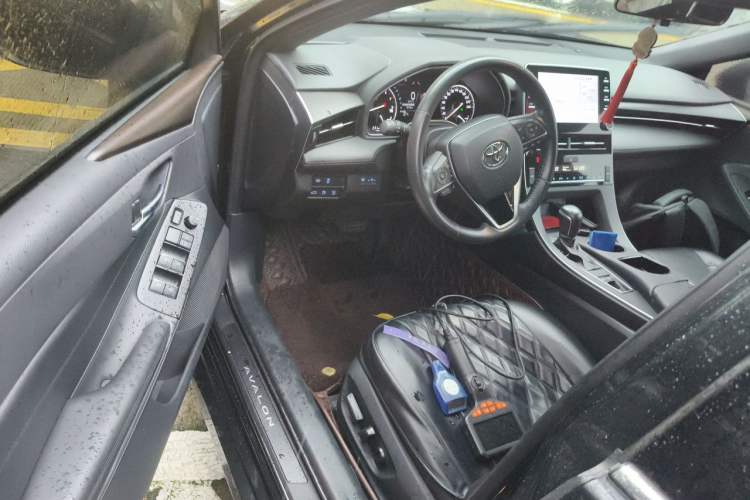 Used Toyota Avalon 2019 2.0L XLE Premium Edition China VI Driver Seat
