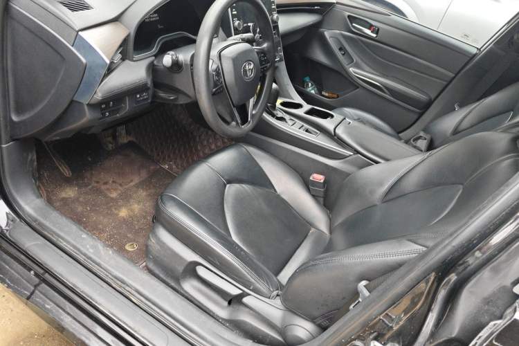 Used Toyota Avalon 2019 2.0L Ambition Edition China VI Driver Seat