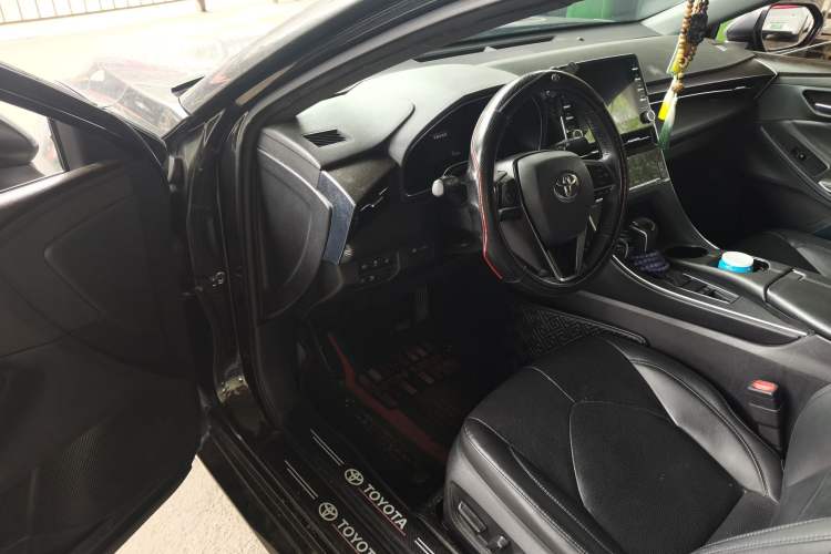 Used Toyota Avalon 2019 2.0L Luxury Edition China VI Standard Driver Seat