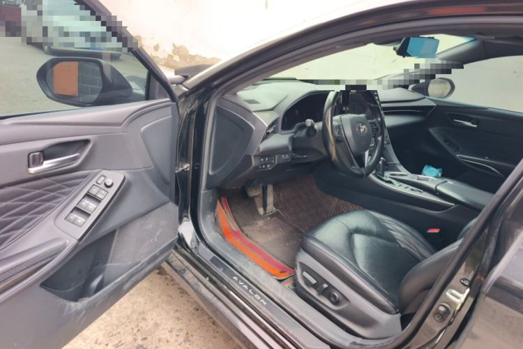 Used Toyota Avalon 2019 Dual-Engine 2.5L XLE Prestige Version China VI Standard Driver Seat