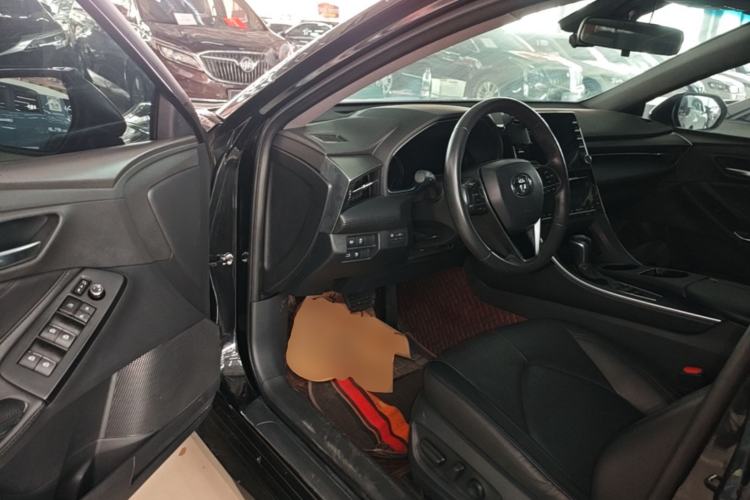 Used Toyota Avalon 2019 Dual-Engine 2.5L Luxury Edition China VI Standard Driver Seat